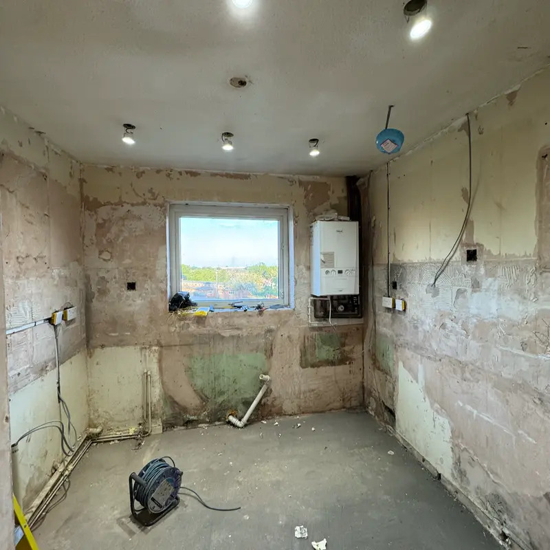 Phase Contractors South Wales - Newport kitchen before Phase Contractors South Wales - Newport kitchen before